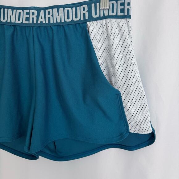 Under Armour Shorts Size Large - Picture 3 of 9